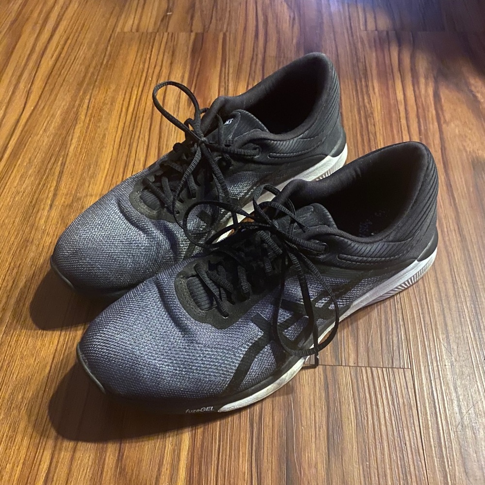 Asics FuzeGEL sneakers